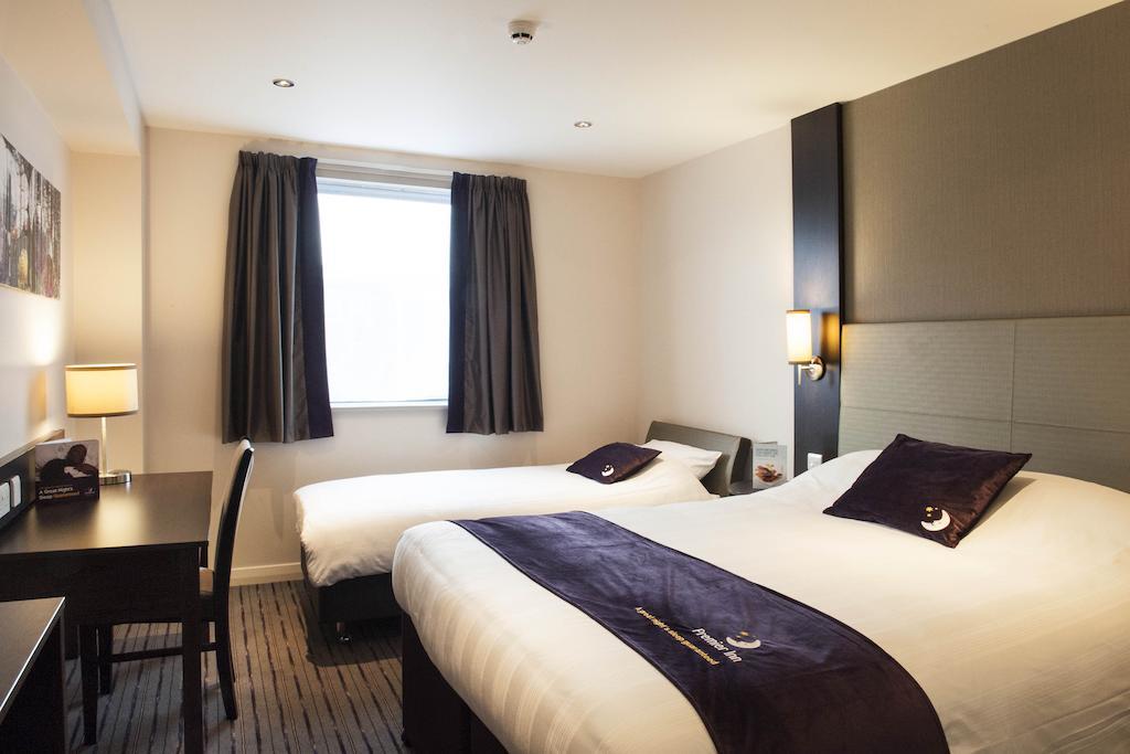 Premier Inn Bath City Centre Rum bild